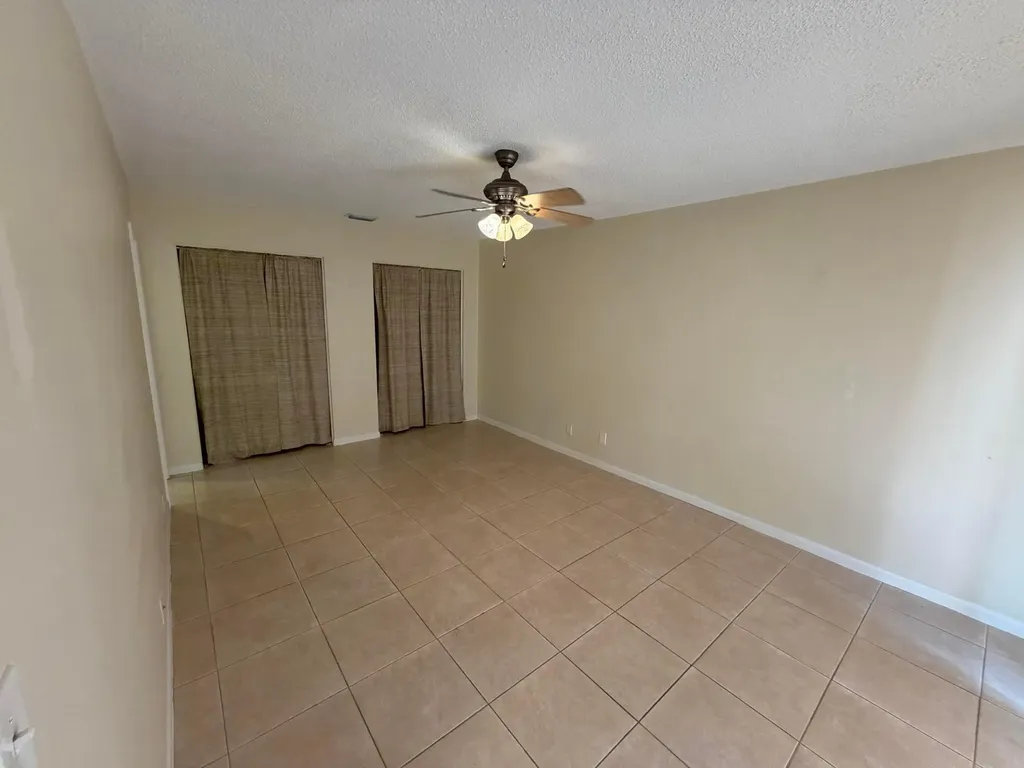 2400 SW 19th Avenue Boynton Beach FL 33426