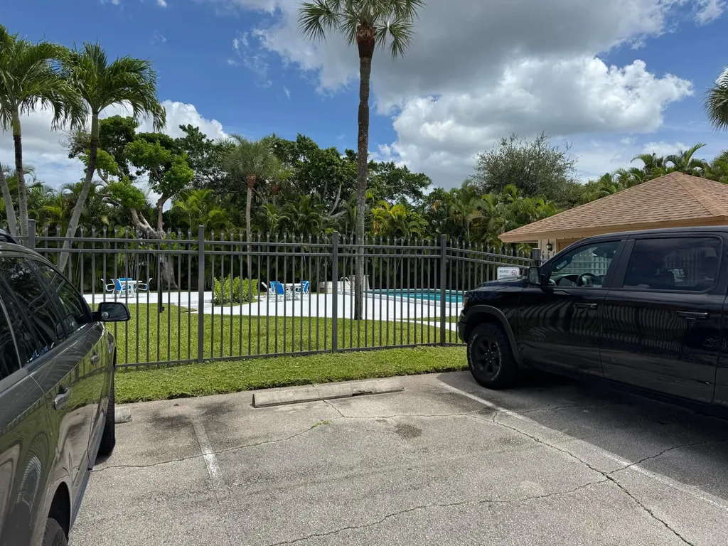 2400 SW 19th Avenue Boynton Beach FL 33426