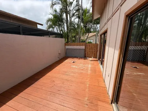 2400 SW 19th Avenue Boynton Beach FL 33426