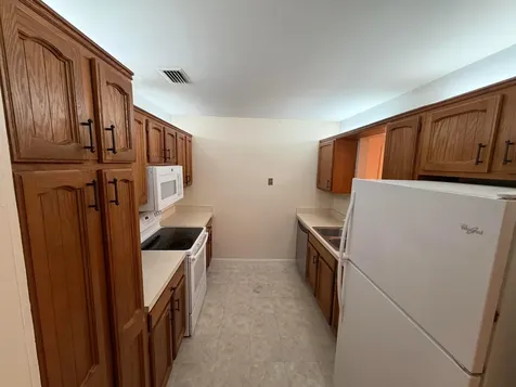2400 SW 19th Avenue Boynton Beach FL 33426