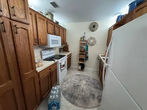 2400 SW 19th Avenue Boynton Beach FL 33426