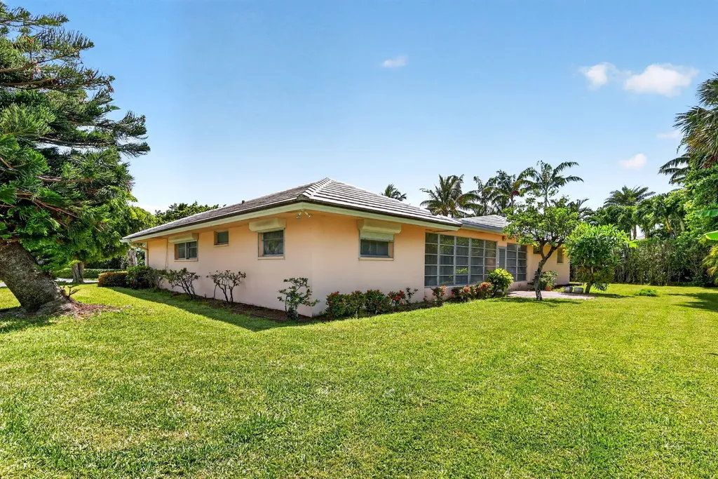 217 Plantation Road Palm Beach FL 33480