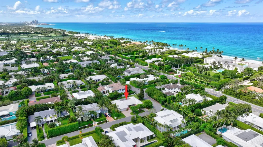 217 Plantation Road Palm Beach FL 33480