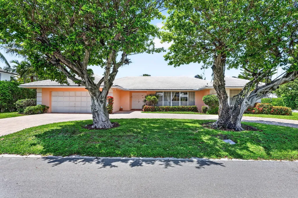 217 Plantation Road Palm Beach FL 33480