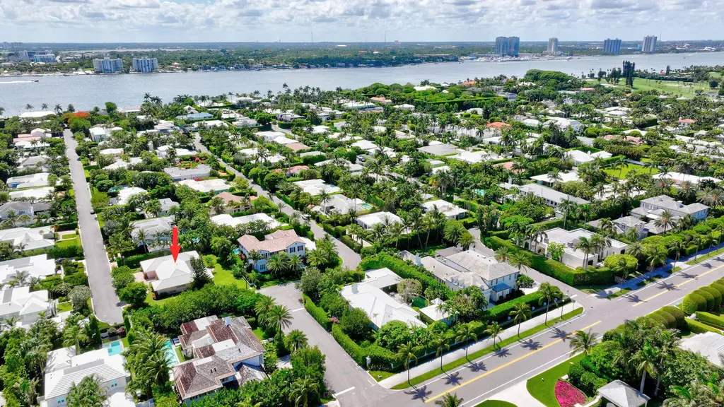 217 Plantation Road Palm Beach FL 33480