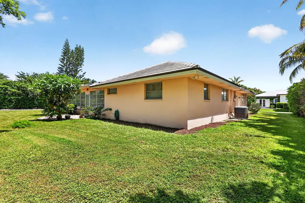 217 Plantation Road Palm Beach FL 33480