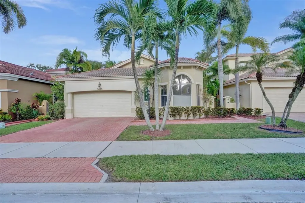 5885 NW 121st Terrace Coral Springs FL 33076
