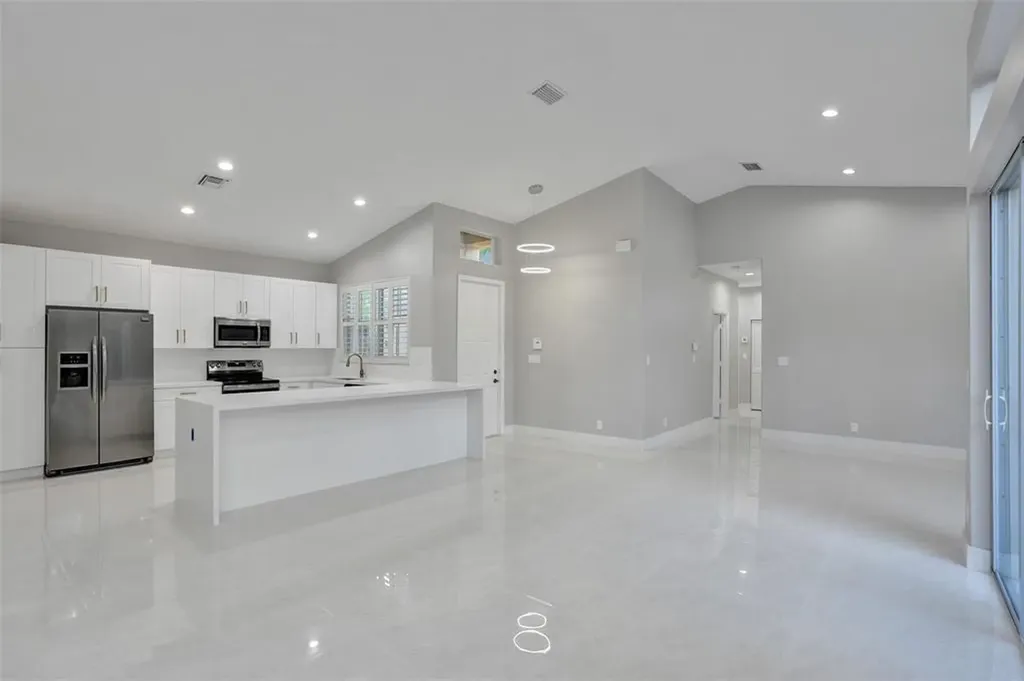 5885 NW 121st Terrace Coral Springs FL 33076