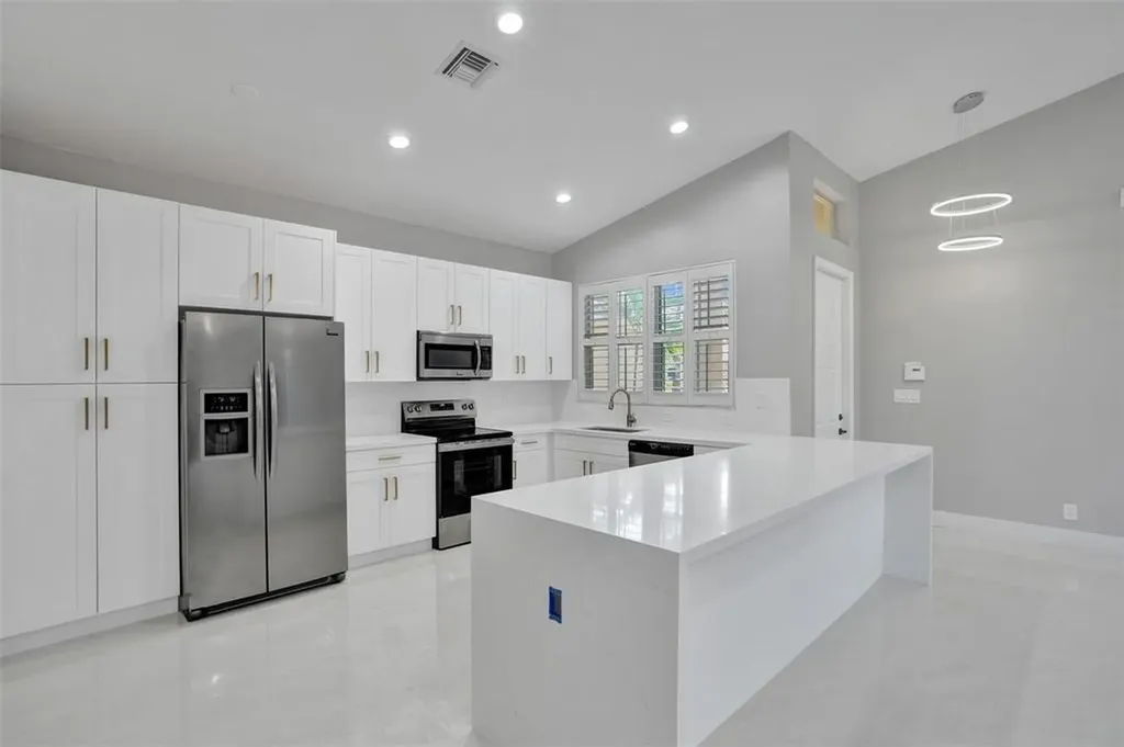 5885 NW 121st Terrace Coral Springs FL 33076