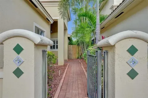 5885 NW 121st Terrace Coral Springs FL 33076