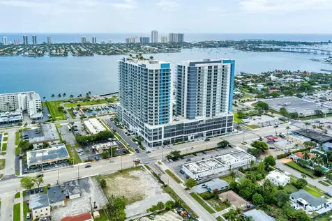 220 Lake Shore Drive Lake Park FL 33403