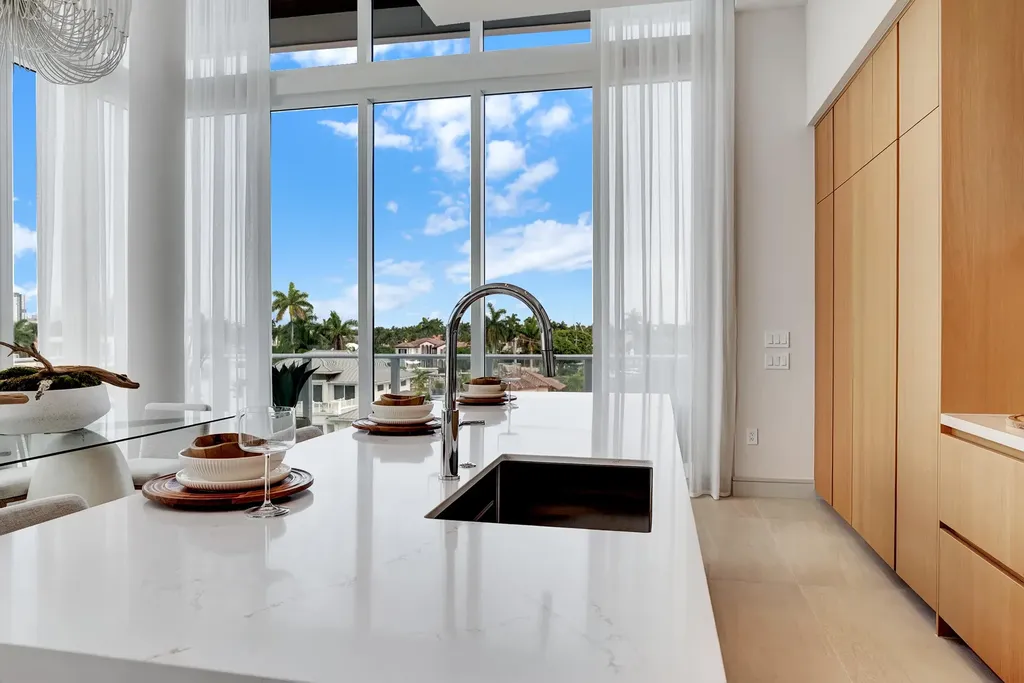 2321 SE 17th Street Fort Lauderdale FL 33316
