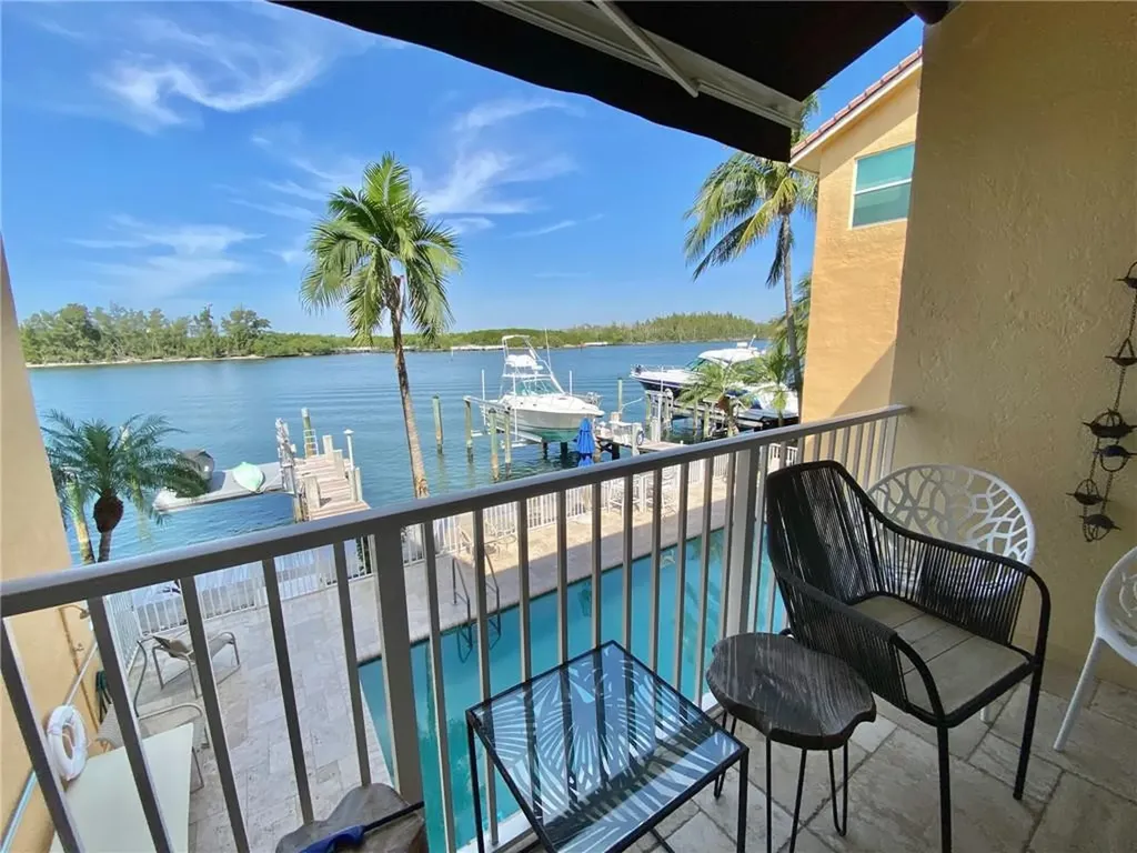 4230 N Ocean Drive Hollywood FL 33019