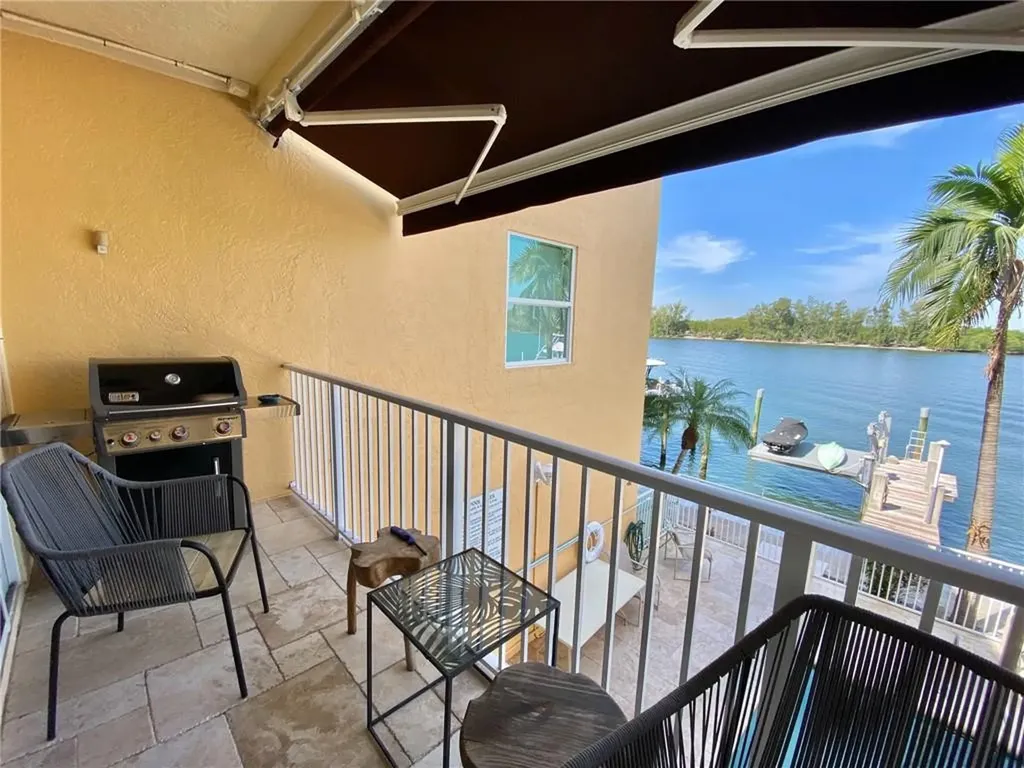 4230 N Ocean Drive Hollywood FL 33019