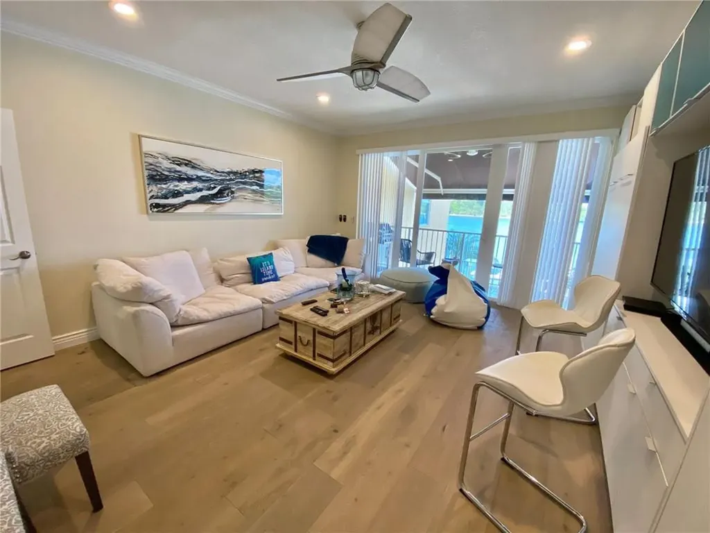 4230 N Ocean Drive Hollywood FL 33019
