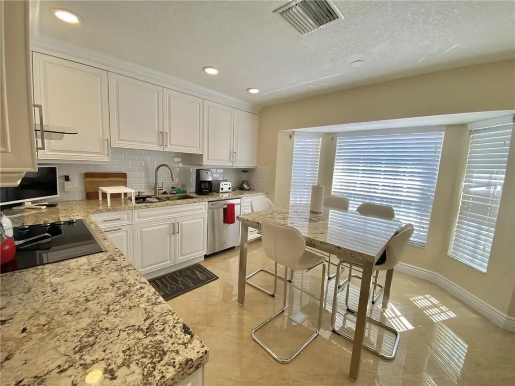 4230 N Ocean Drive Hollywood FL 33019