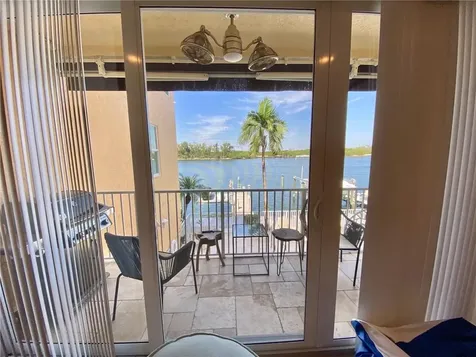 4230 N Ocean Drive Hollywood FL 33019