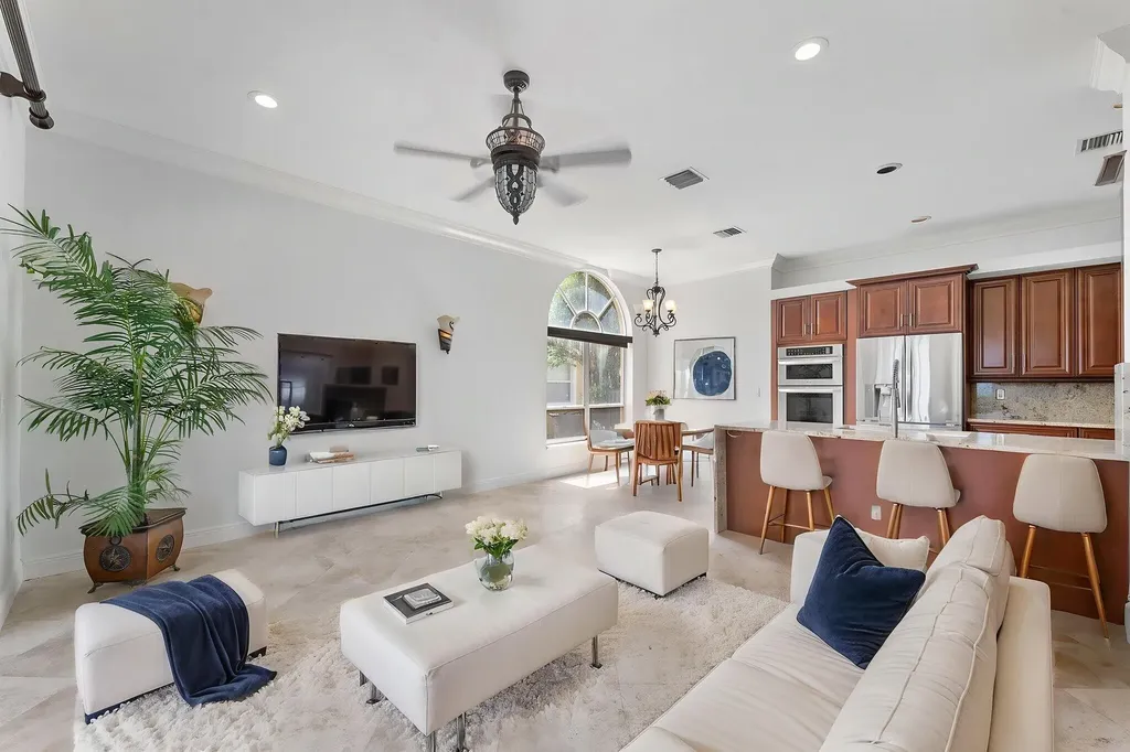 9399 Lake Serena Drive Boca Raton FL 33496