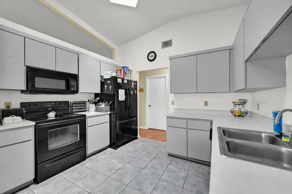 2265 SE Carnation Avenue Port St Lucie FL 34952