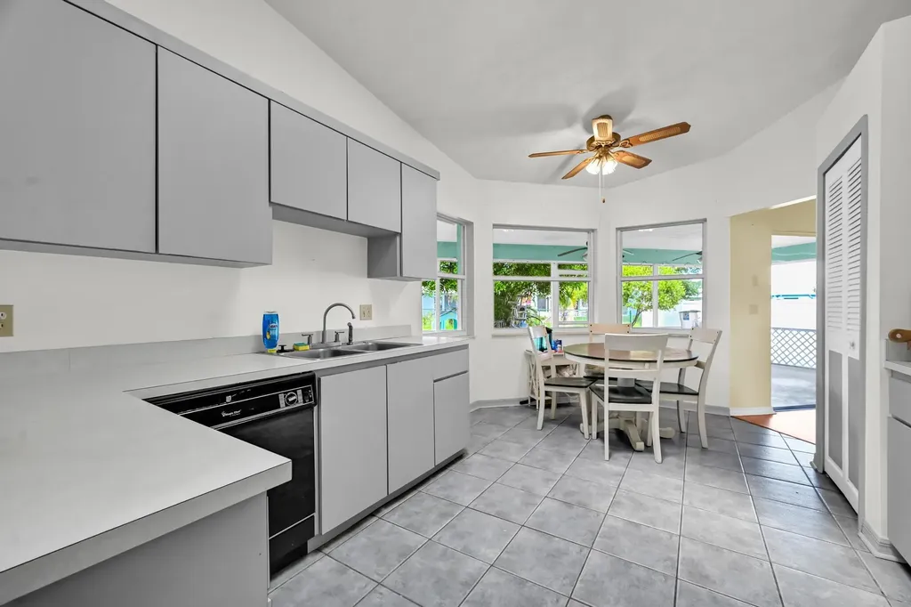 2265 SE Carnation Avenue Port St Lucie FL 34952