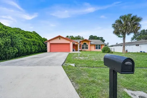 2265 SE Carnation Avenue Port St Lucie FL 34952