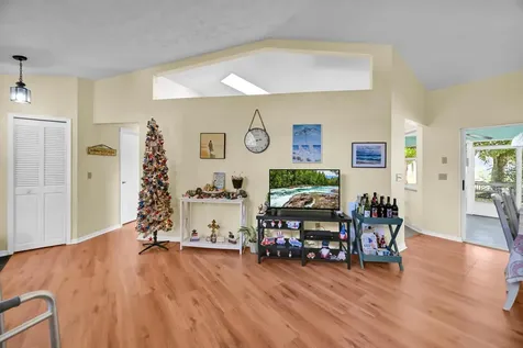 2265 SE Carnation Avenue Port St Lucie FL 34952