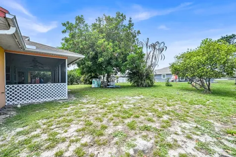 2265 SE Carnation Avenue Port St Lucie FL 34952