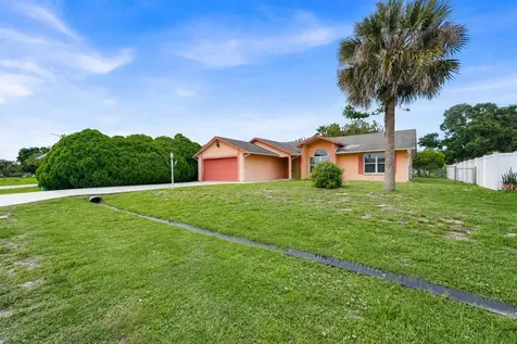 2265 SE Carnation Avenue Port St Lucie FL 34952