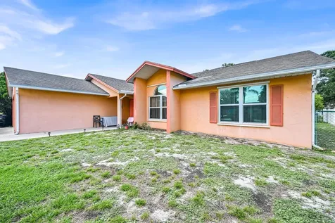 2265 SE Carnation Avenue Port St Lucie FL 34952