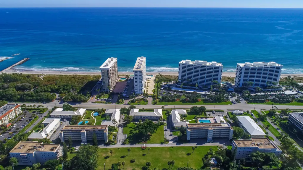 950 De Soto Road Boca Raton FL 33432