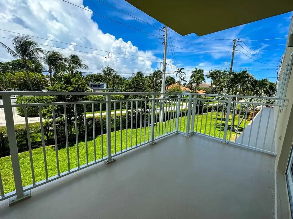 950 De Soto Road Boca Raton FL 33432