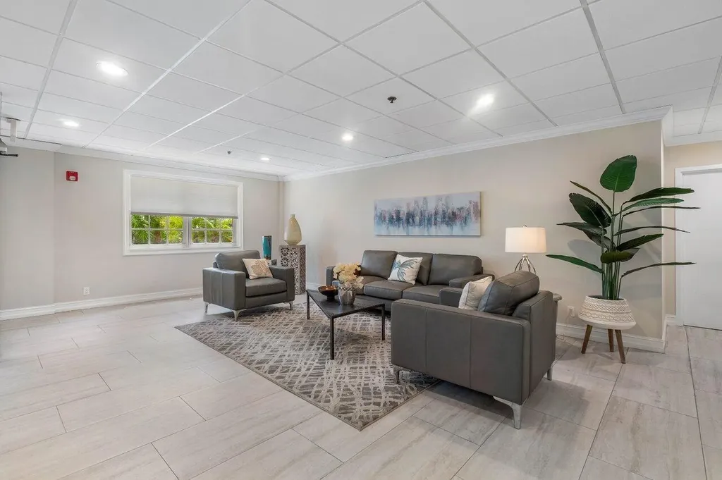 950 De Soto Road Boca Raton FL 33432