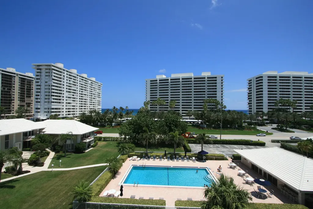 950 De Soto Road Boca Raton FL 33432