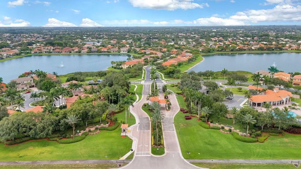 10641 Willow Oak Court Wellington FL 33414