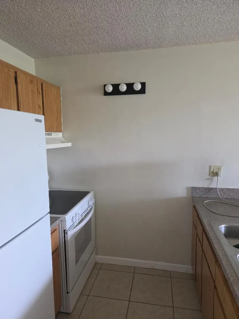 2701 Riverside Drive Coral Springs FL 33065