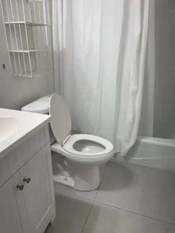 1660 W Golfview Drive Pembroke Pines FL 33026