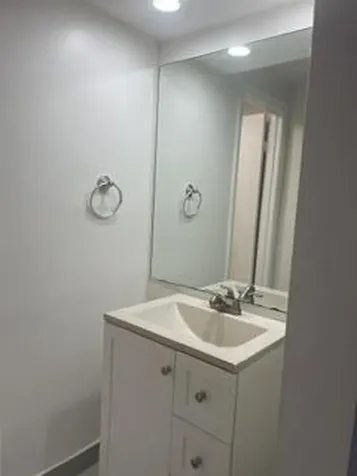 1660 W Golfview Drive Pembroke Pines FL 33026