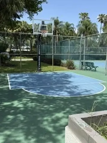 1660 W Golfview Drive Pembroke Pines FL 33026