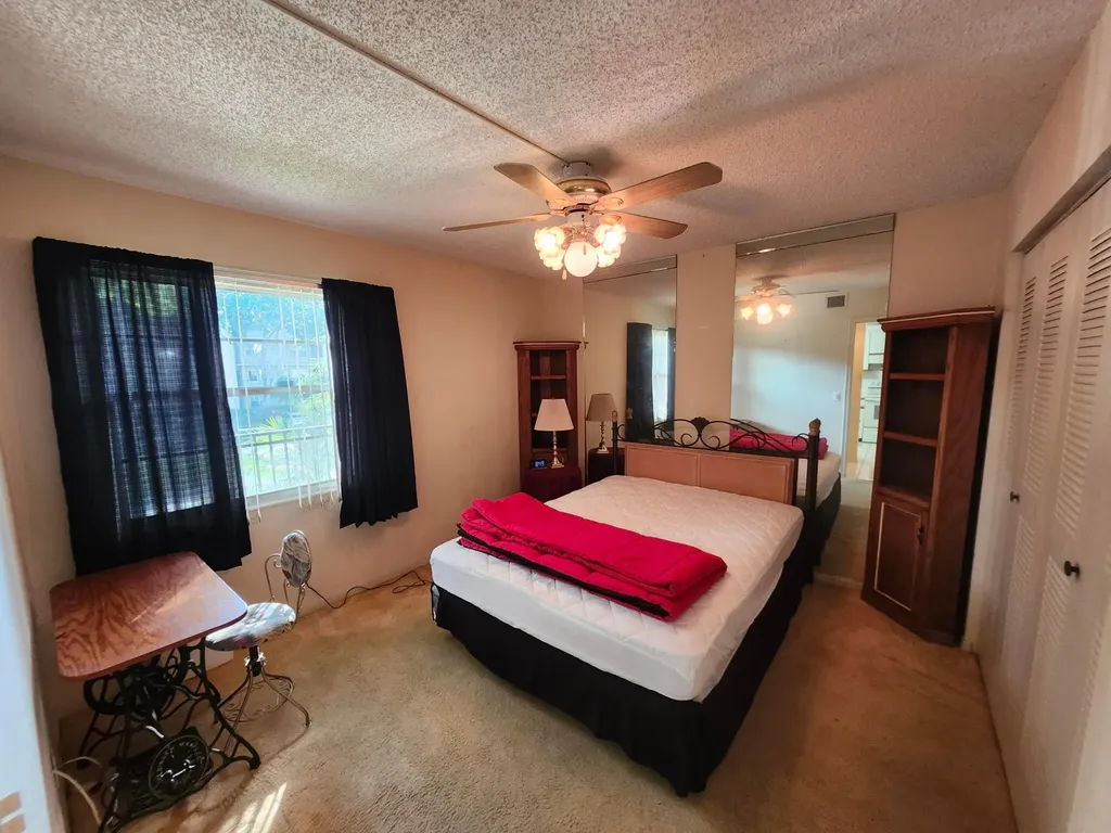 1100 SW 128th Terrace SW Pembroke Pines FL 33027