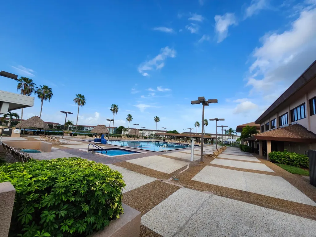 1100 SW 128th Terrace SW Pembroke Pines FL 33027
