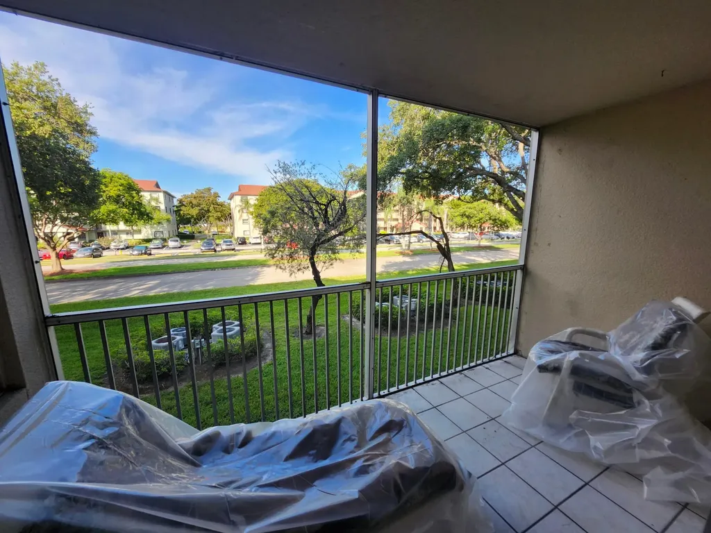 1100 SW 128th Terrace SW Pembroke Pines FL 33027