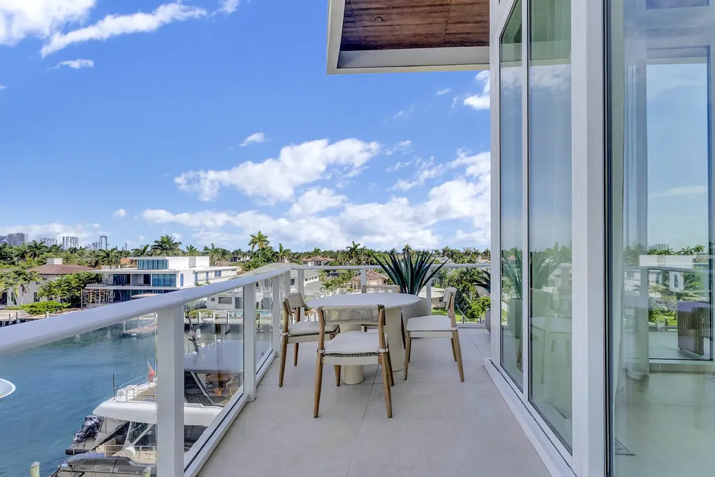 2321 SE 17th Street Fort Lauderdale FL 33316