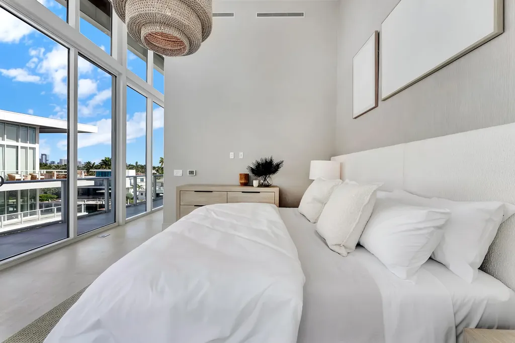 2321 SE 17th Street Fort Lauderdale FL 33316
