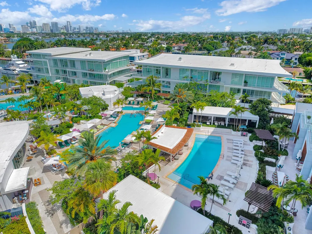 2321 SE 17th Street Fort Lauderdale FL 33316