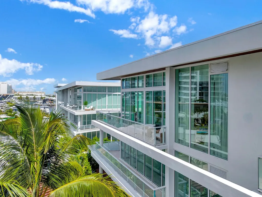 2321 SE 17th Street Fort Lauderdale FL 33316