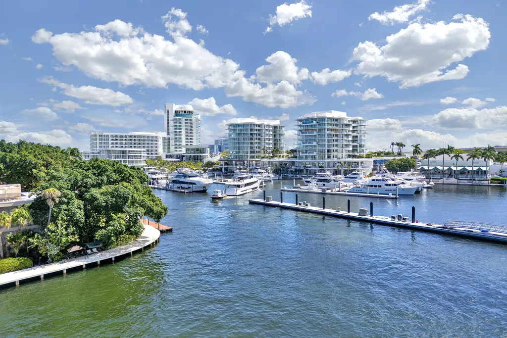 2321 SE 17th Street Fort Lauderdale FL 33316