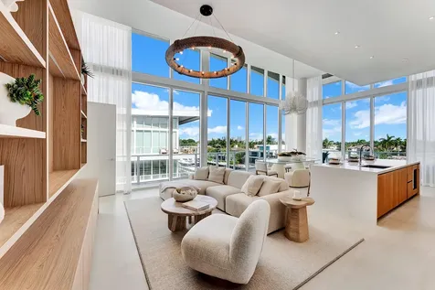 2321 SE 17th Street Fort Lauderdale FL 33316