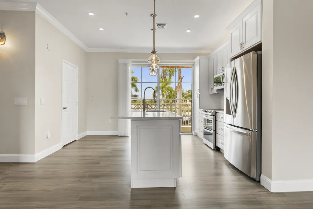 643 Casa Loma Boulevard Boynton Beach FL 33435