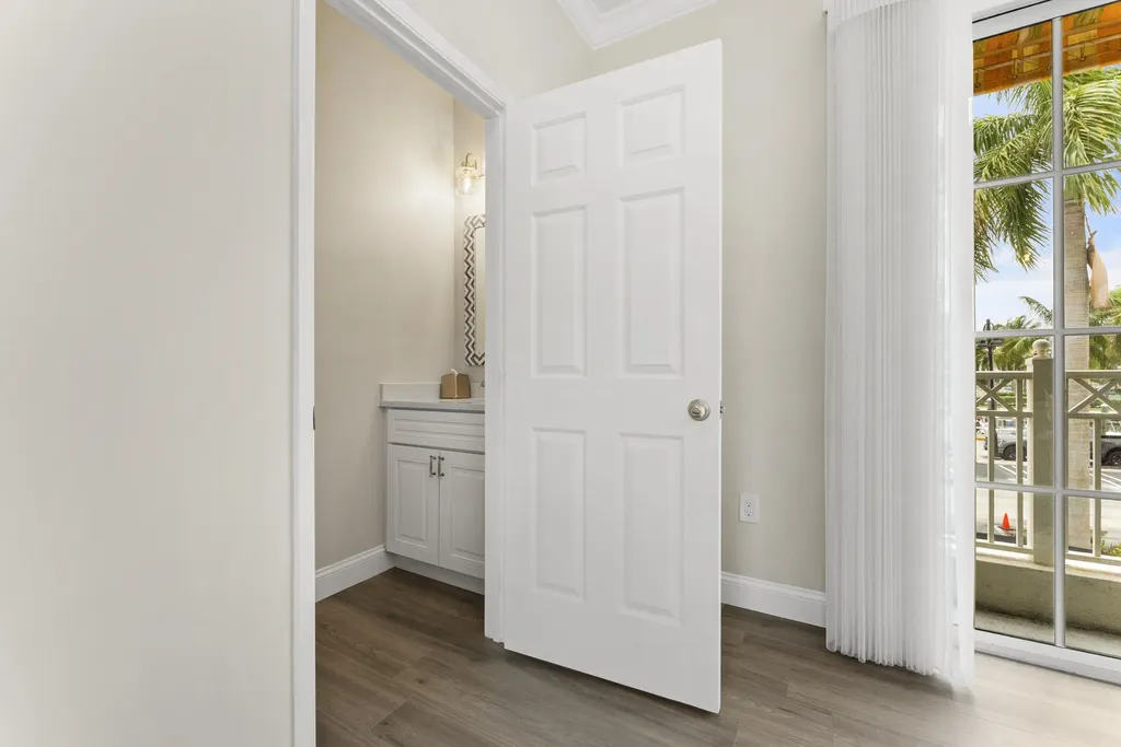 643 Casa Loma Boulevard Boynton Beach FL 33435