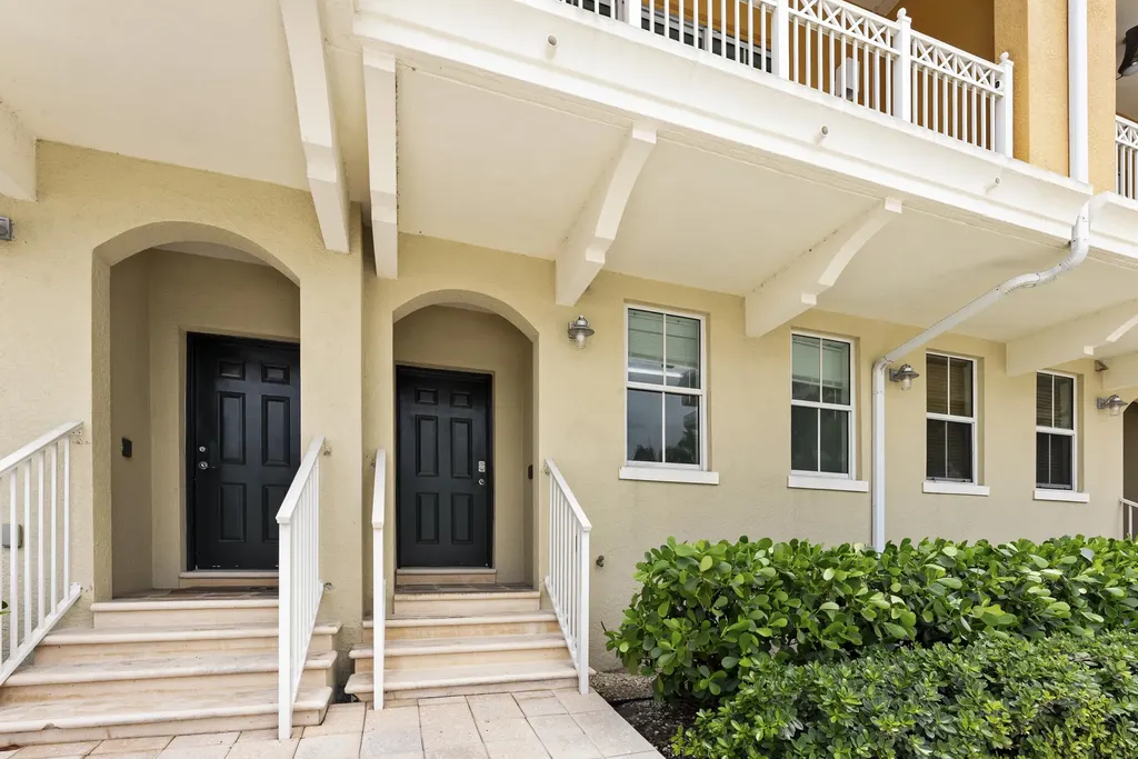 643 Casa Loma Boulevard Boynton Beach FL 33435
